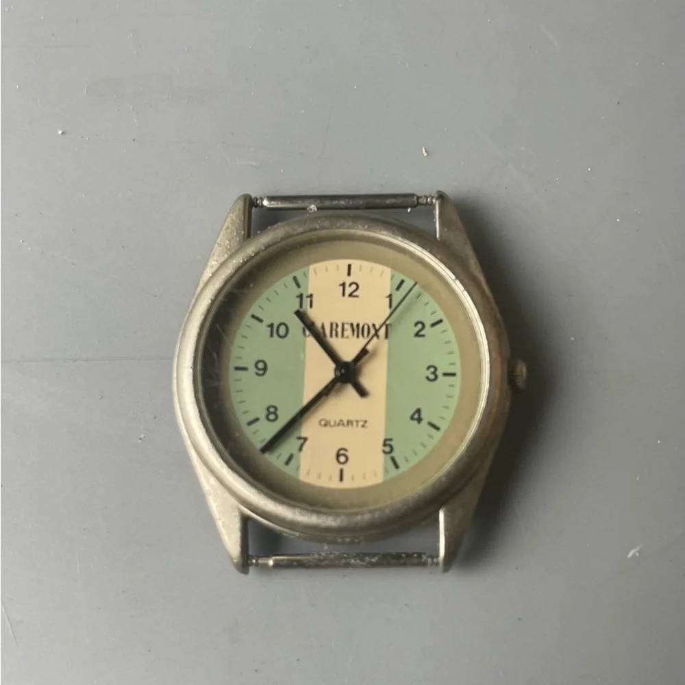 Watch Collectors -5 Different style watch’s (see photos ) $7.00 for all